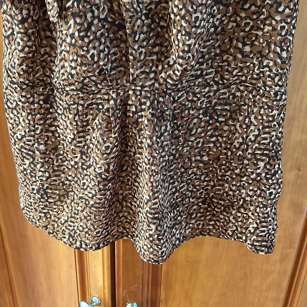 Gap women’s tanktop, size XS, brown/cream, ties at shoulder, leopard like print - Picture 3 of 7